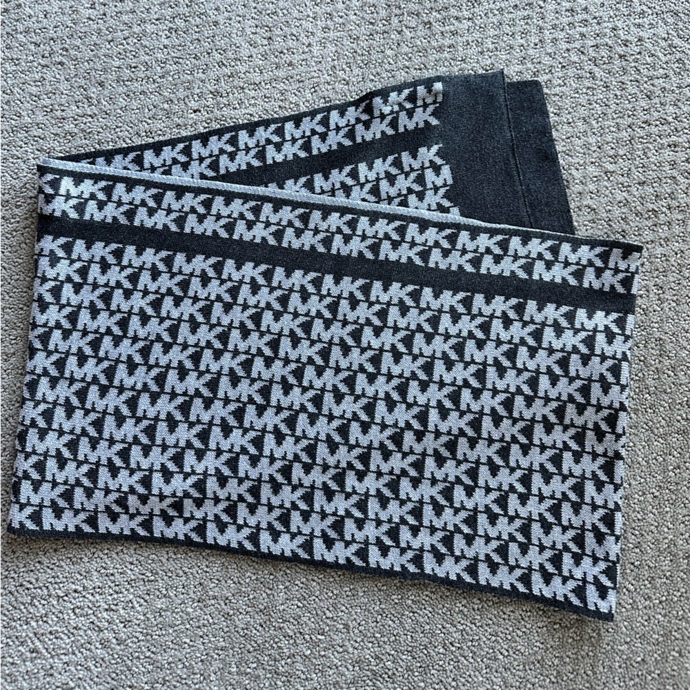 Michael Kors Black and Gray Knit Scarf